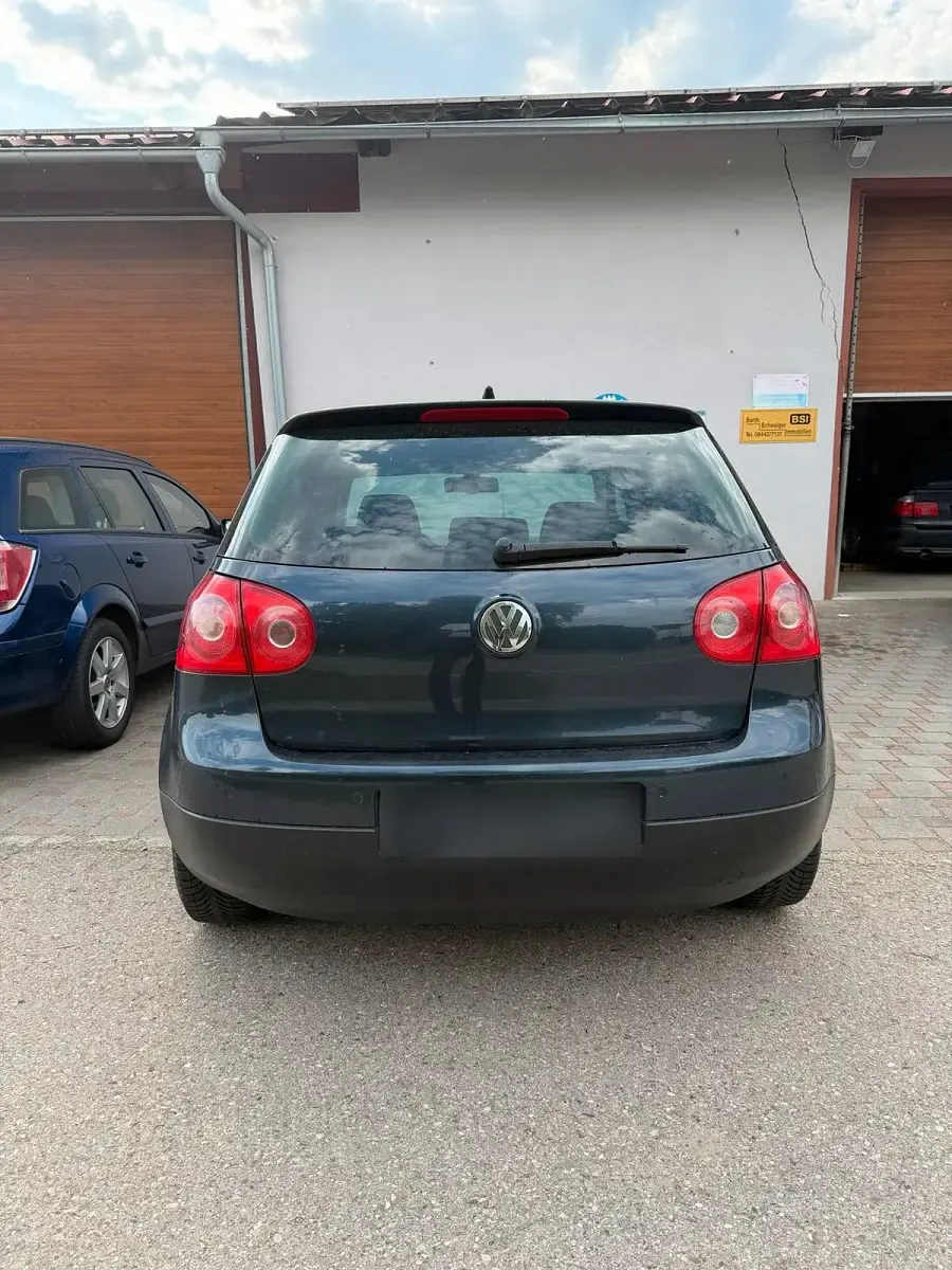 Gebraucht VW Golf V 140 PS (102 kW) 2008 Blau Kleinwagen