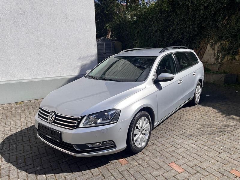 Gebraucht VW Passat Comfortline 140 PS (102 kW) 2013 Silber Kombi