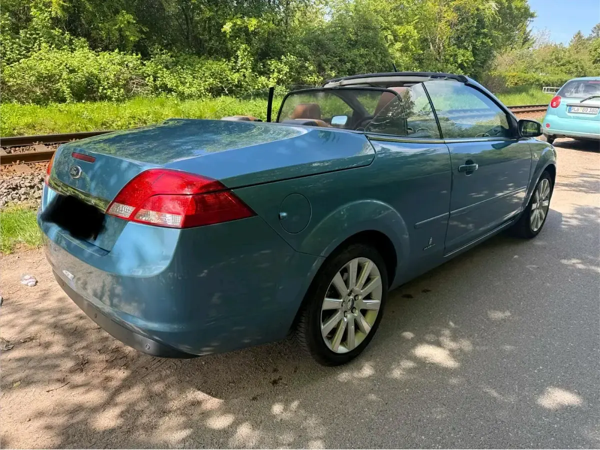 Gebraucht Ford Focus Cabriolet 145 PS (106 kW) 2007 Blau Cabrio