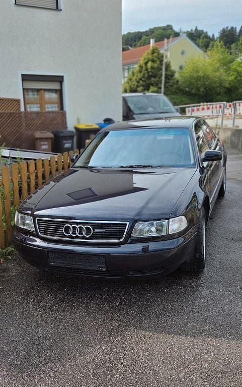 Blau Gebraucht 1996 Audi A8 Limousine | 2.990 € (Superpreis) - Bild 1/4