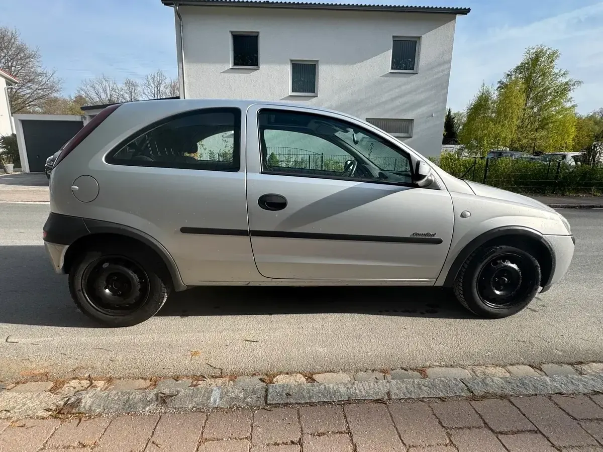 Gebraucht Opel Corsa 68 PS (50 kW) 2002 Silber Kleinwagen
