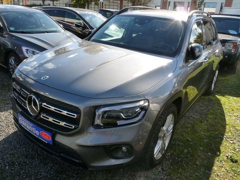Grau Gebraucht 2020 Mercedes GLB220 SUV | 32.800 € (Superpreis) - Bild 1/4