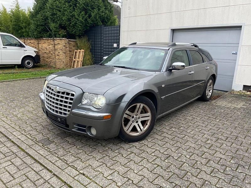 Grau Gebraucht 2006 Chrysler 300C Touring Kombi | 1.490 € (Superpreis) - Bild 1/4