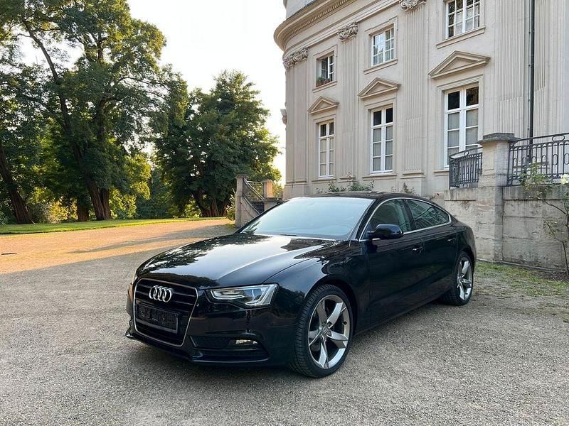 Schwarz Gebraucht 2013 Audi A5 Sportback Ambiente Limousine | 9.790 € (Superpreis) - Bild 1/4
