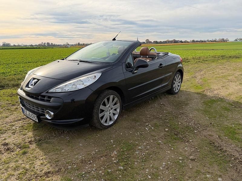 Gebraucht 2007 Peugeot 207 CC Sport Cabrio | 3.799 € (Fairer Preis) - Bild 1/4