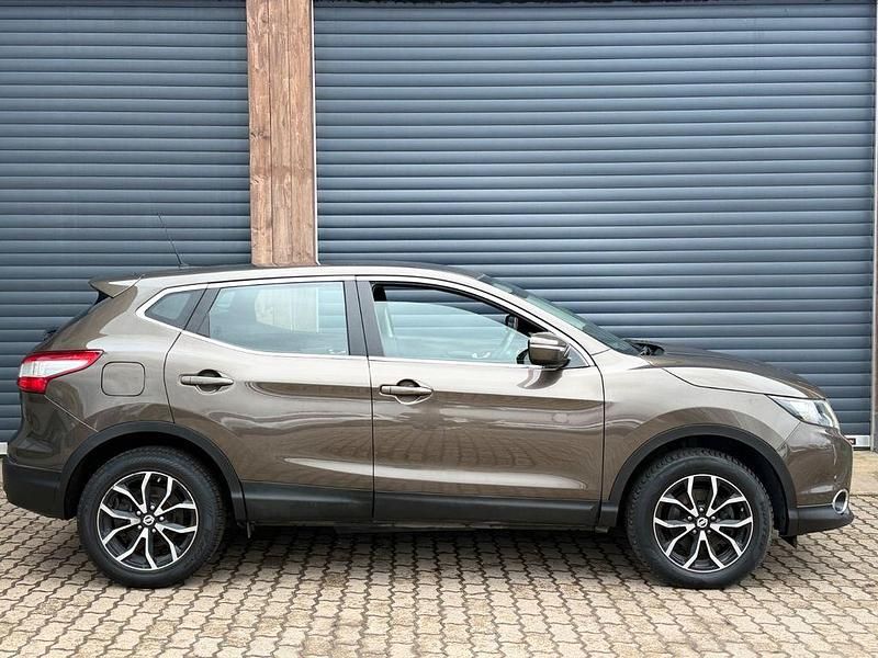 Gebraucht Nissan Qashqai 131 PS (96 kW) 2014 Braun SUV