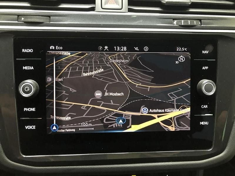 Gebraucht VW Tiguan R-line 190 PS (139 kW) 2023 Delfingrau metallic SUV