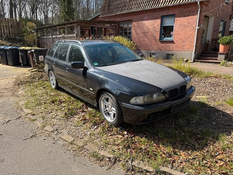 Gebraucht BMW 528 193 PS (141 kW) 1998 Schwarz Kombi