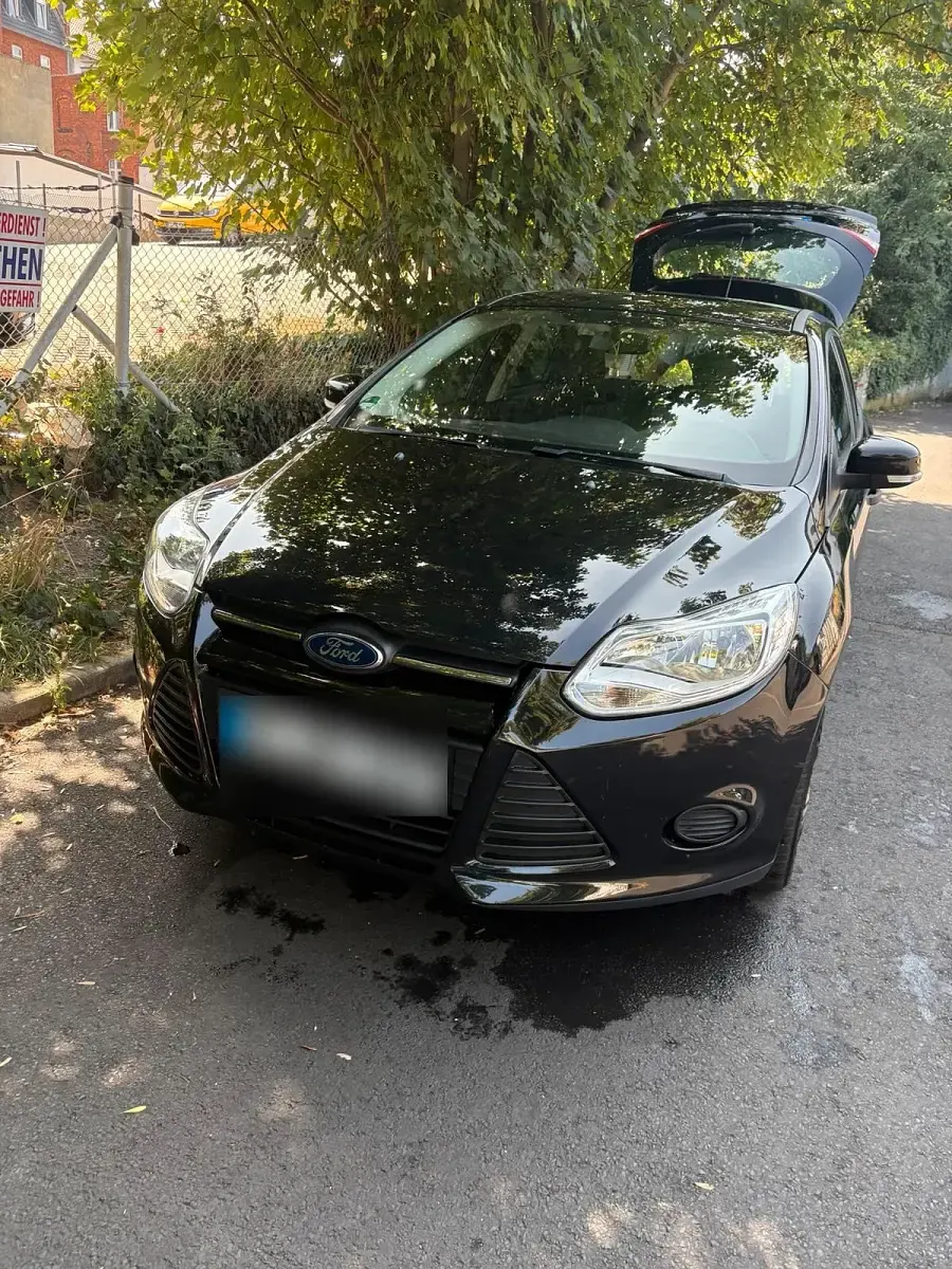 Gebraucht Ford Focus 85 PS (62 kW) 2014 Schwarz Kombi