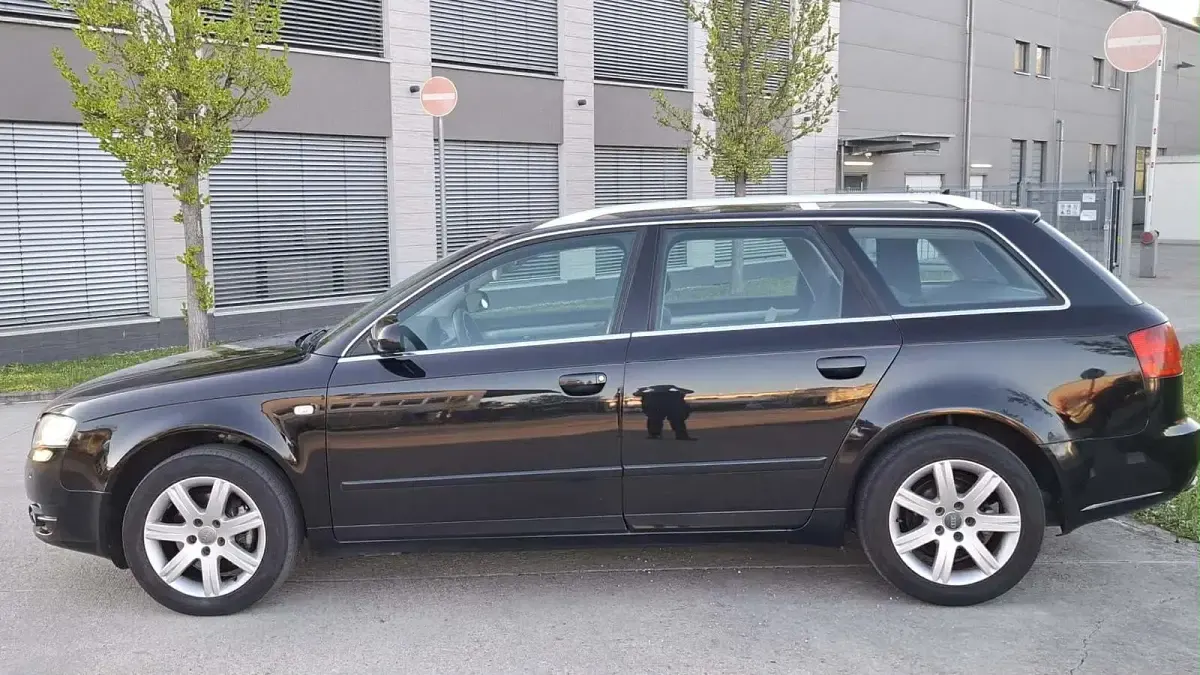 Second-hand Audi A4 140 CP (102 kW) 2011 Negru Break