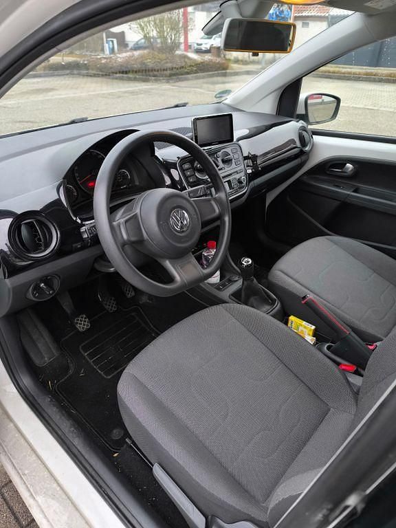 Gebraucht VW up! 60 PS (44 kW) 2016 Weiß Kleinwagen