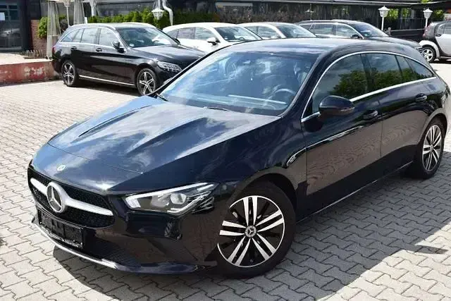 Gebraucht Mercedes CLA180 116 PS (85 kW) 2021 Schwarz Coupé