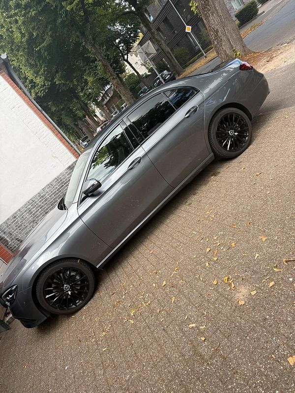 Gebraucht 2023 Mercedes E200 Coupé | 38.000 € - Bild 1/4