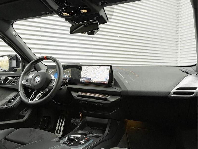 Gebraucht BMW M135 Performance 300 PS (220 kW) 2025 Blau Kleinwagen