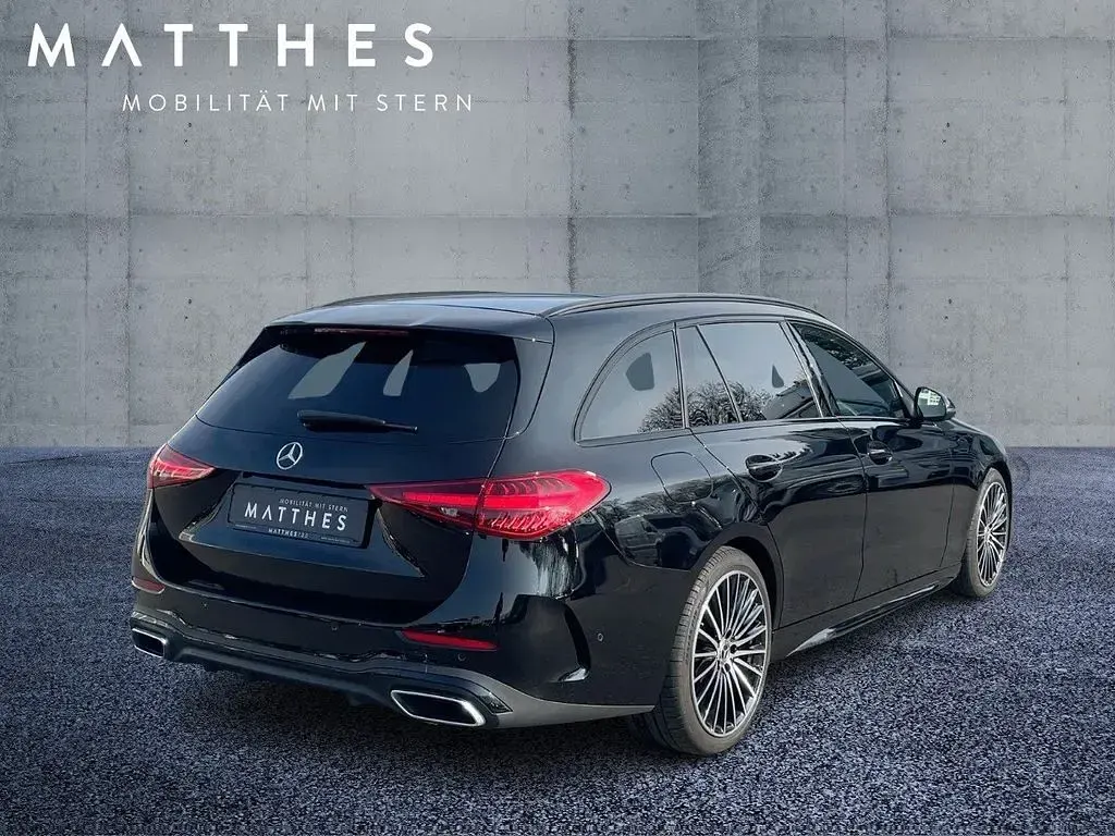 Gebraucht Mercedes C220 AMG 200 PS (147 kW) 2025 Schwarz Kombi