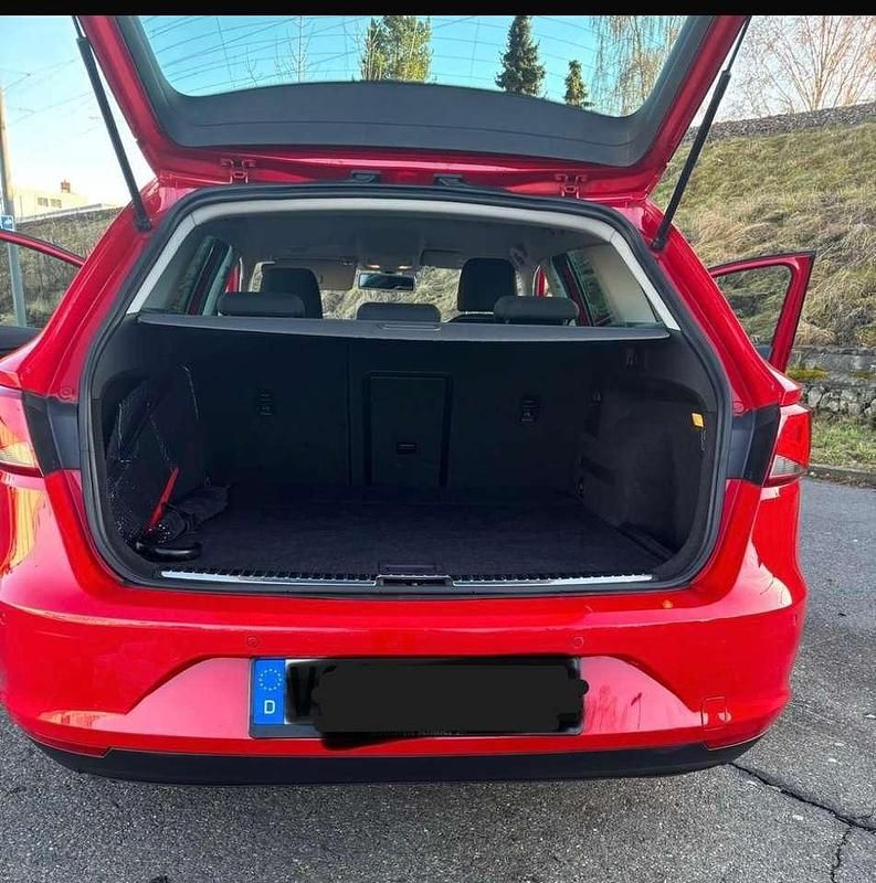 Usado Seat Leon ST 110 HP (80 kW) 2015 Vermelho Carrinha