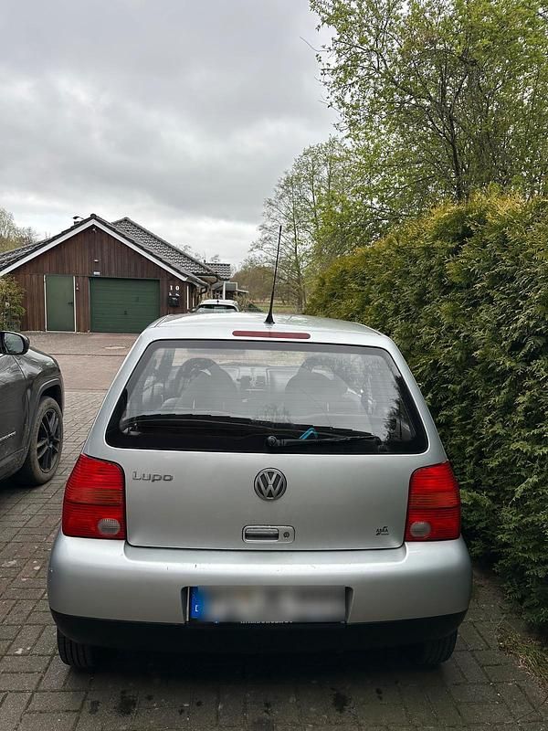 Second-hand VW Lupo 50 CP (36 kW) 2003 Argintiu Hatchback