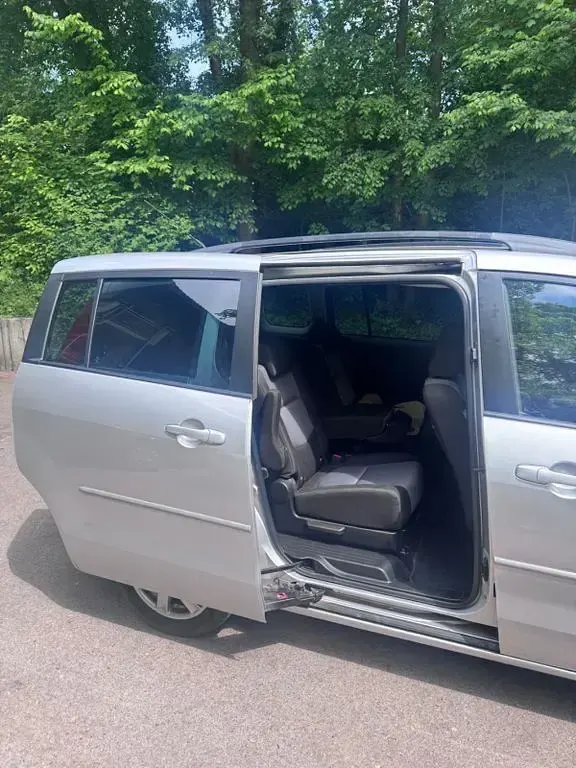 Gebraucht Mazda 5 143 PS (105 kW) 2007 Silber Van / Kleinbus