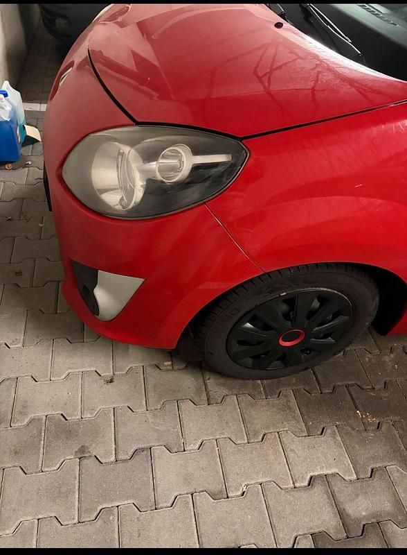 Gebraucht Renault Twingo 58 PS (42 kW) 2011 Rot Kleinwagen