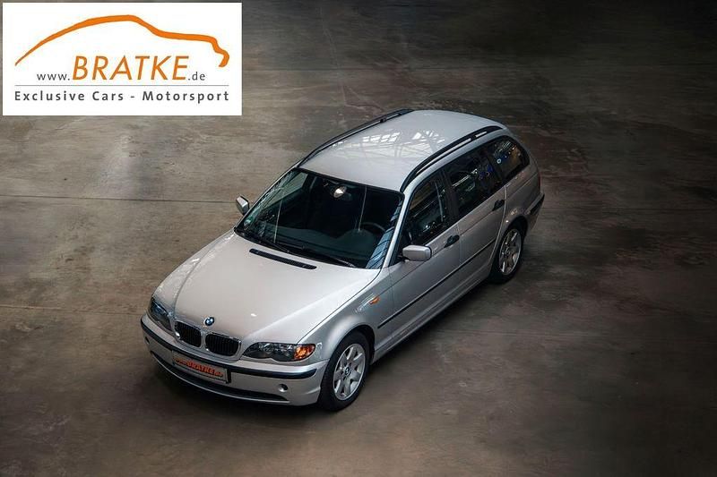 Silber Gebraucht 2003 BMW 318 Sport Line Kombi | 7.790 € - Bild 1/4