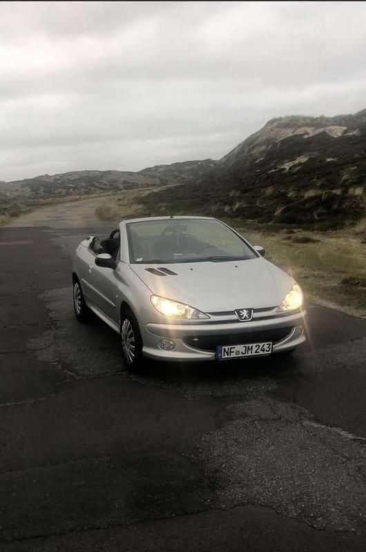 Gebraucht 2005 Peugeot 206 CC Tendance Cabrio | 1.500 € (Etwas zu teuer) - Bild 1/4