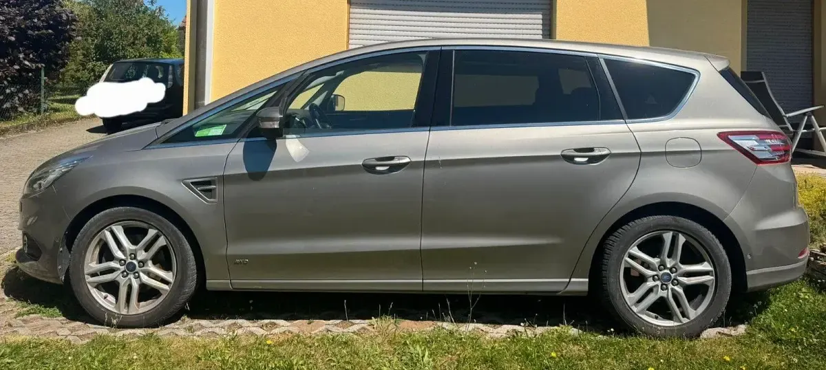 Gebraucht Ford S-MAX Titanium 179 PS (131 kW) 2017 Beige Van / Kleinbus