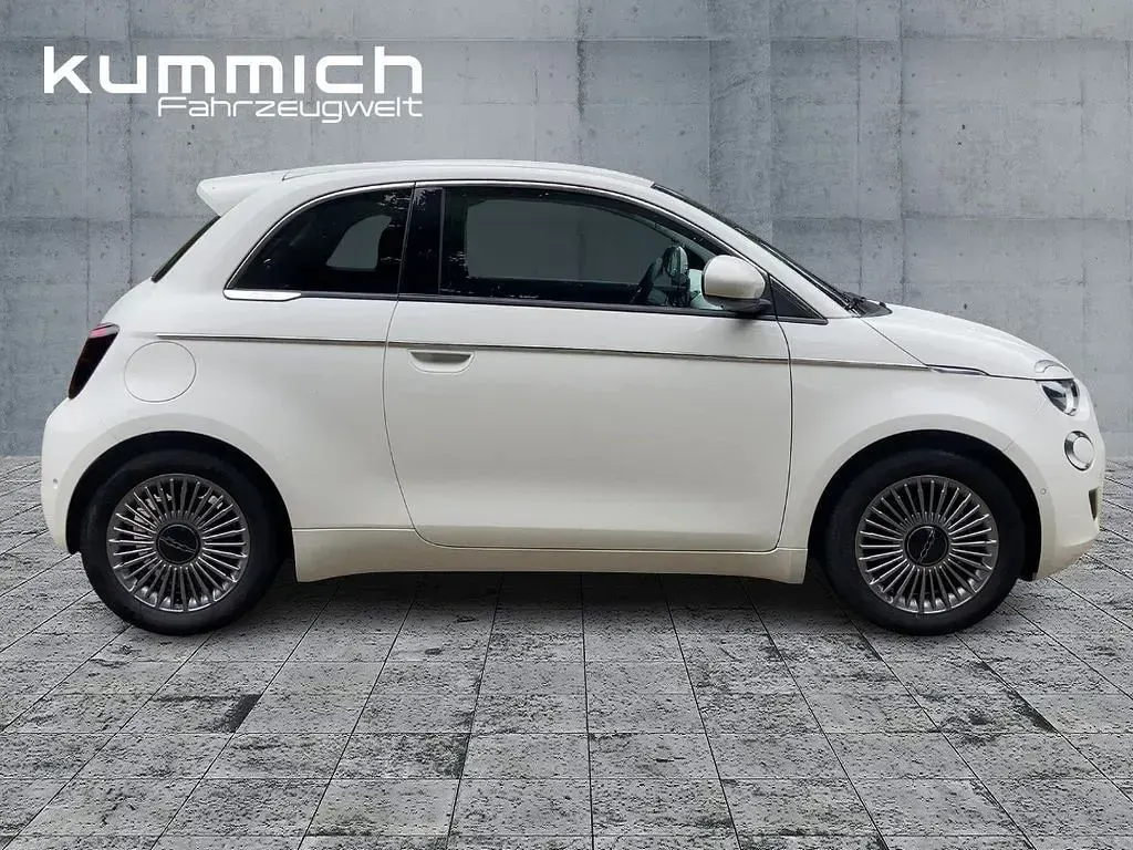 Gebraucht Fiat 500e 86 kW (118 PS) 2023 Weiß Limousine