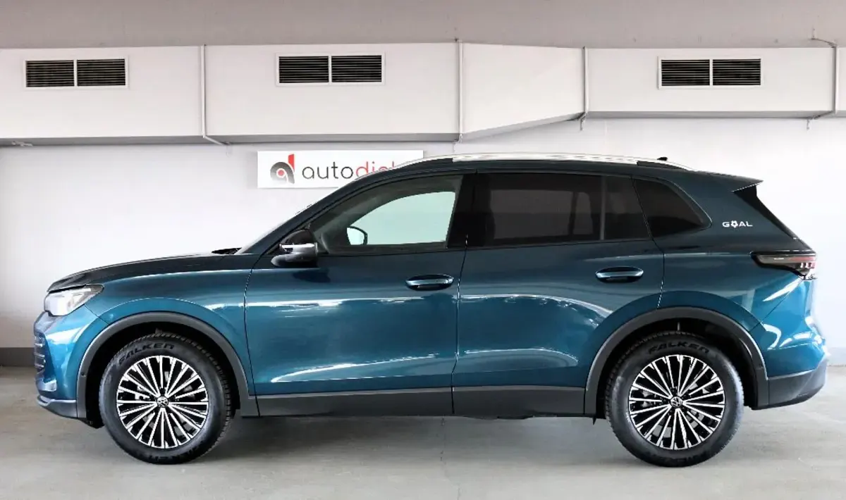 Gebraucht VW Tiguan Goal 150 PS (110 kW) 2025 Blau SUV