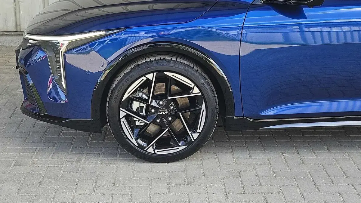 Neu Kia K4 GT-Line 179 PS (131 kW) 2026 Azurblau Kombi