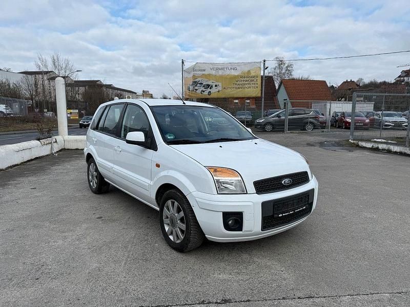 Gebraucht Ford Fusion Trend 101 PS (74 kW) 2012 Weiß Kleinwagen