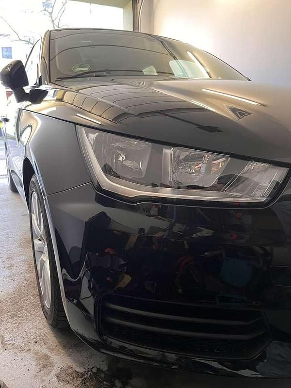 Gebraucht Audi A1 Basis 95 PS (69 kW) 2017 Schwarz Kleinwagen
