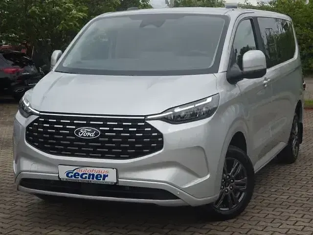 Gebraucht Ford Tourneo Custom Titanium 233 PS (171 kW) 2025 Andere Van
