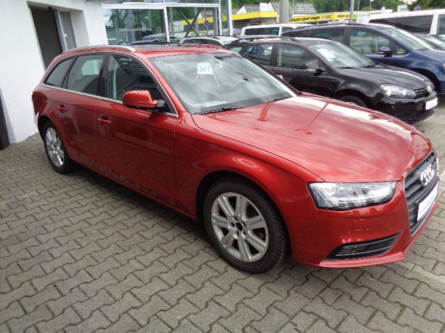 Gebraucht Audi A4 177 PS (130 kW) 2014 Rot metallic Kombi