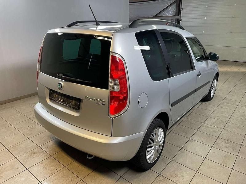 Gebraucht Skoda Roomster Plus Edition 90 PS (66 kW) 2012 Brilliantsilber metallic Van / Kleinbus