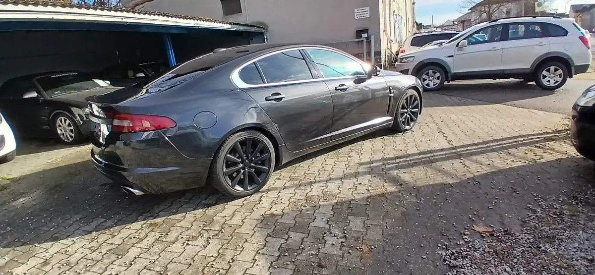 Gebraucht Jaguar XF 204 PS (150 kW) 2011 Schwarz Limousine