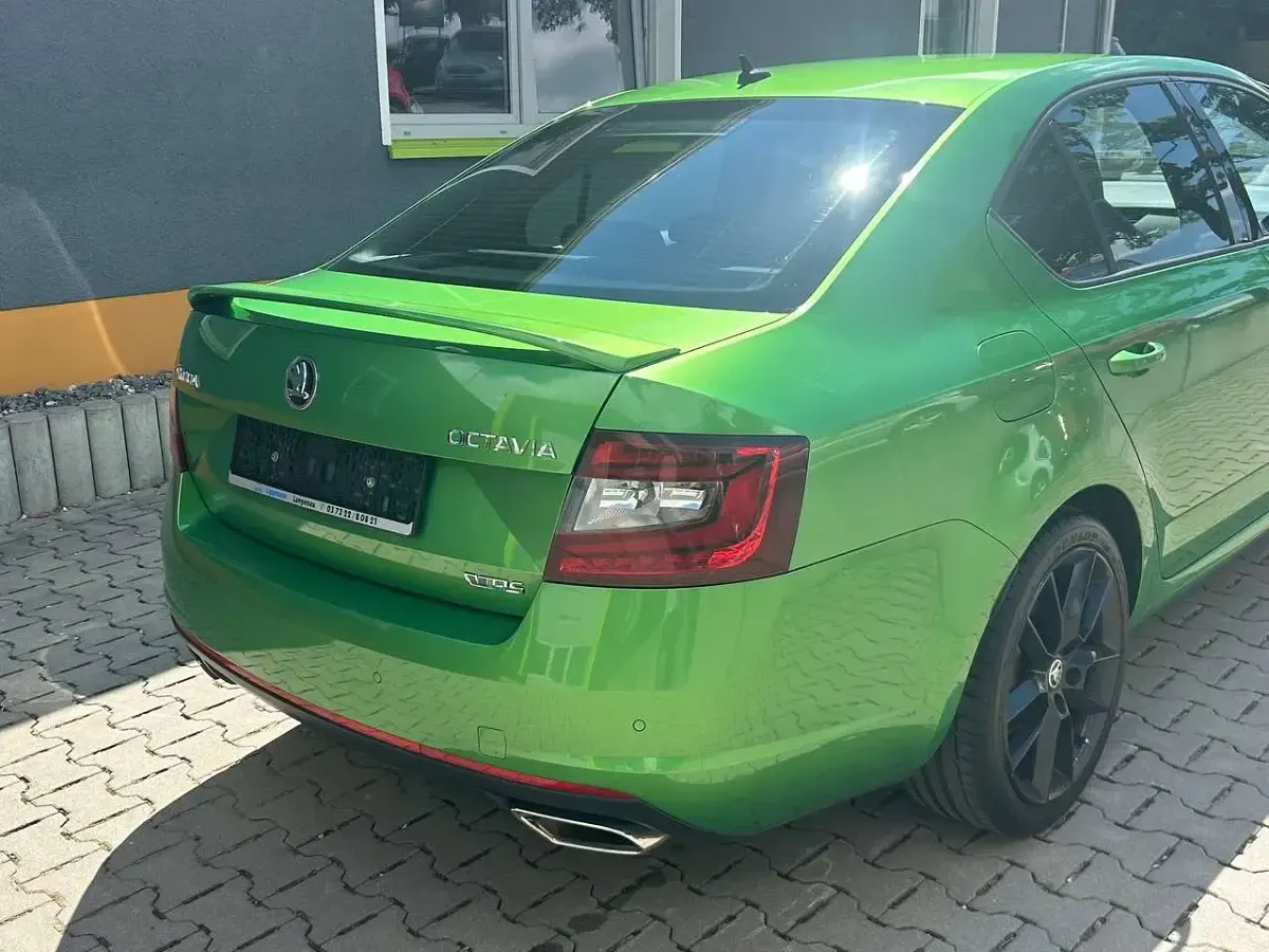 Gebraucht Skoda Octavia RS 230 PS (169 kW) 2018 Rallyegrün metallic Limousine