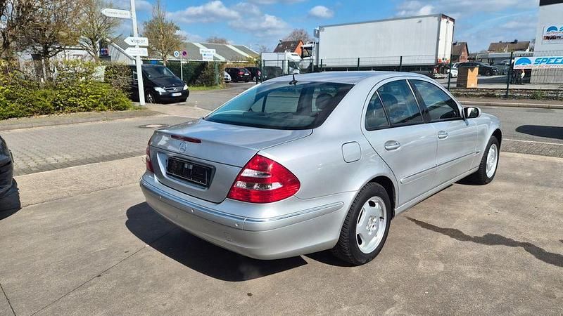 Gebraucht Mercedes E320 Elegance 224 PS (164 kW) 2002 Silber Limousine