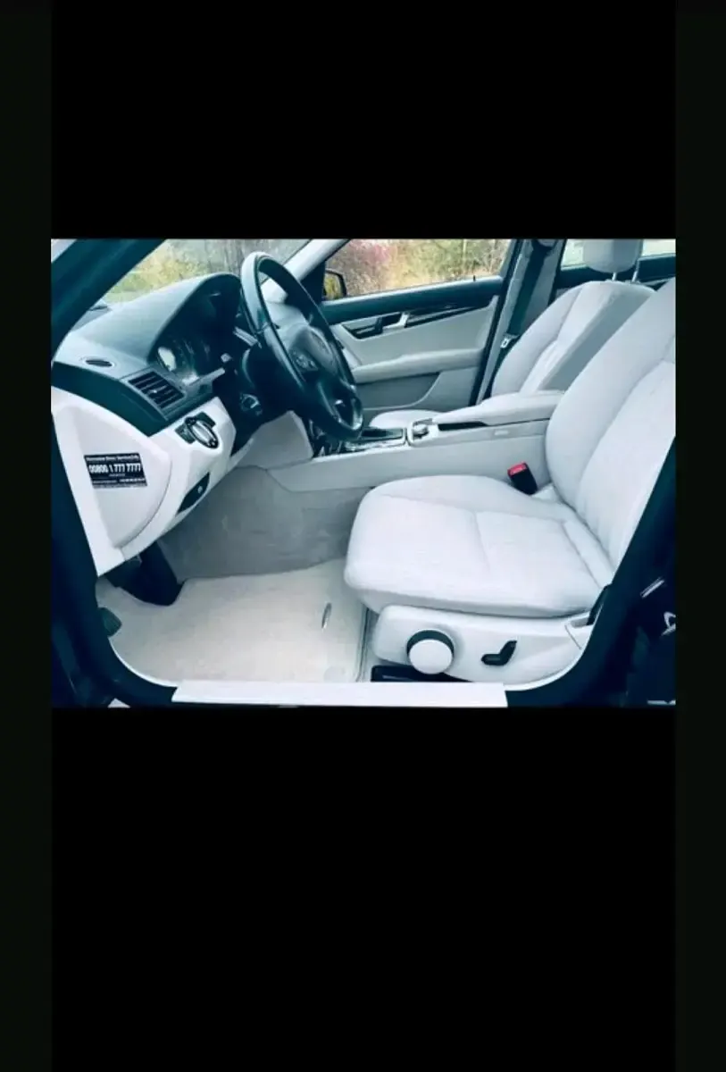 Second-hand Mercedes C200 184 CP (135 kW) 2008 Negru Berlinǎ