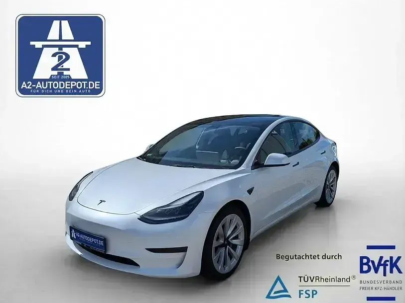 Usado Tesla Model 3 Standard Range Plus 235 kW (320 CV) 2022 Blanco Berlina