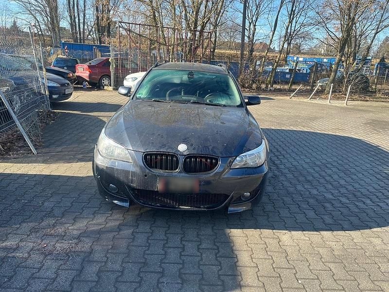 Gebraucht BMW 530 231 PS (169 kW) 2006 Schwarz Kombi