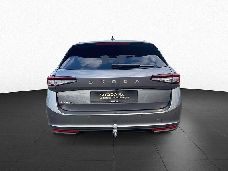 Gebraucht Skoda Superb Essence 150 PS (110 kW) 2025 Graphitegrau metallic Kombi