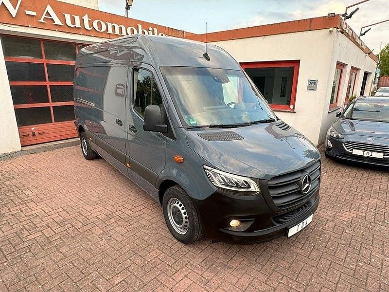 Dunkelgrau Gebraucht 2022 Mercedes Sprinter Van | 33.800 € (Superpreis) - Bild 1/4