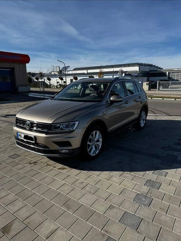 Gebraucht VW Tiguan 179 PS (131 kW) 2017 Beige SUV