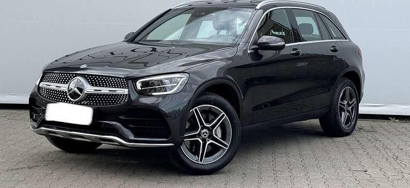 Grau Gebraucht 2020 Mercedes GLC300e SUV | 38.000 € (Etwas zu teuer) - Bild 1/4
