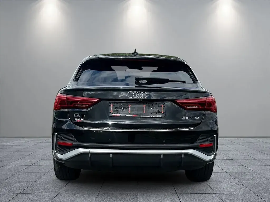 Gebraucht Audi Q3 Sportback S-Line 150 PS (110 kW) 2022 Mythosschwarz metallic SUV