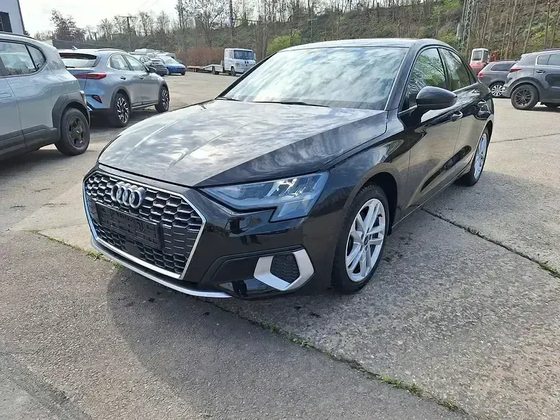 Gebraucht Audi A3 Advanced 110 PS (80 kW) 2021 Mythosschwarz metallic Limousine