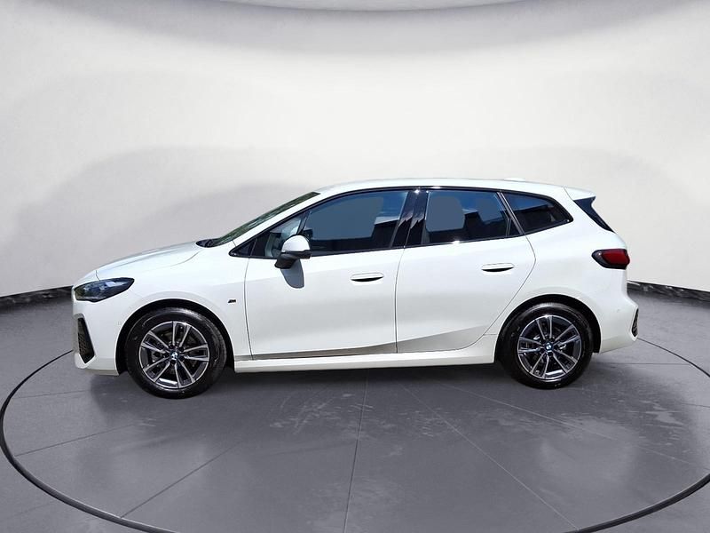 Gebraucht BMW 218 Active Tourer Performance 136 PS (100 kW) 2024 Weiß Van / Kleinbus