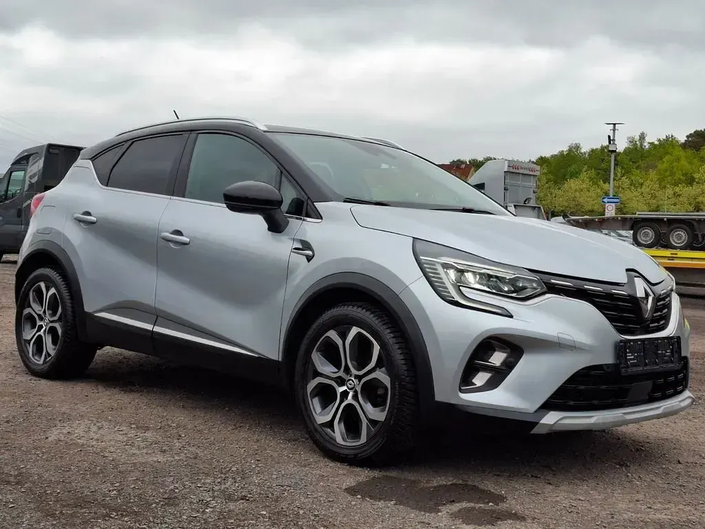 Gebraucht Renault Captur 158 PS (116 kW) 2022 Grau SUV