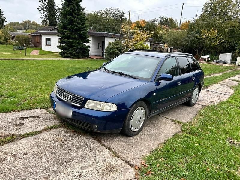 Blau Gebraucht 2001 Audi A4 Kombi | 599 € - Bild 1/4