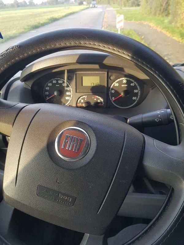 Weiß Gebraucht 2008 Fiat Ducato Van | 10.000 € (Fairer Preis) - Bild 1/4